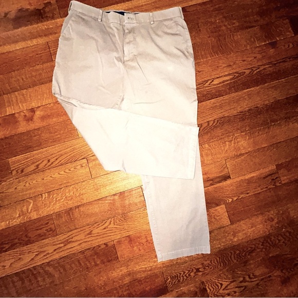 Izod Men's Tan khaki Pants Advantage Performance Size 36x32 - Picture 1 of 4